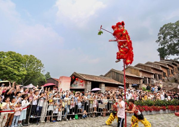 诚利和  沉浸体验·AI上岗·治愈经济——这个“五一”文旅消费吹新风